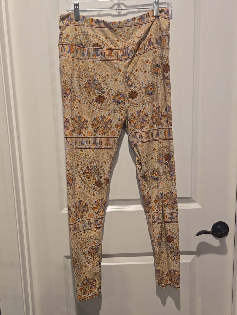 Lularoe Paisley Print Leggings in Cream with Mustard & Lavender Accents